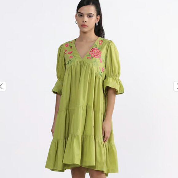 NWT Bombay Paisley Embroidered V-Neck Dress | Size L - Picture 1 of 12